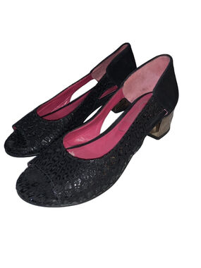 Women's Chanii B Heels Black Peep Toe gold heel 37